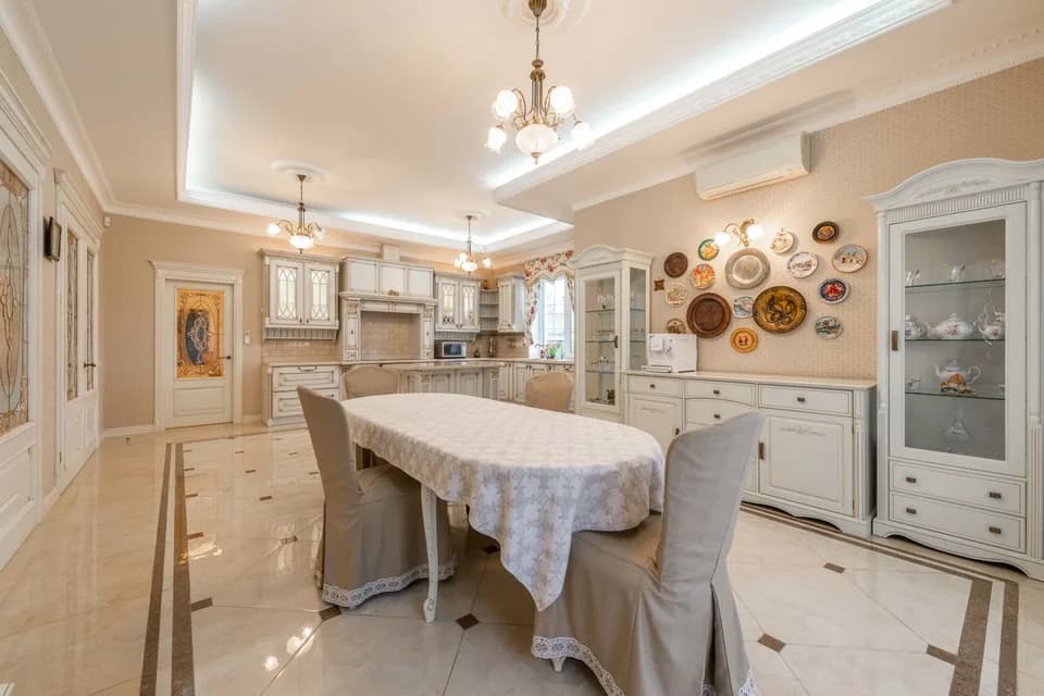Gypsum false ceiling with cove lighting in a Dubai home interior