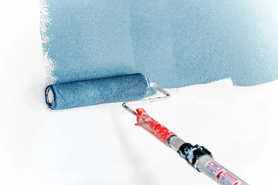 Professional wall painting services in Dubai apartments and villas